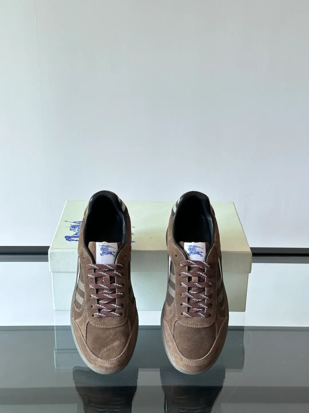 Men's shoes 💰p420 "Burberr＊" men's classic low-top sneakers, reinterpreted with Vintage retro plaid cotton and cowhide materials, decorated with a new brand logo. First-layer sheepskin lining, embossed Burberry lettering logo on the heel, T men's shoes 💰pU original outsole! Code number 38-44 (45 customized)
